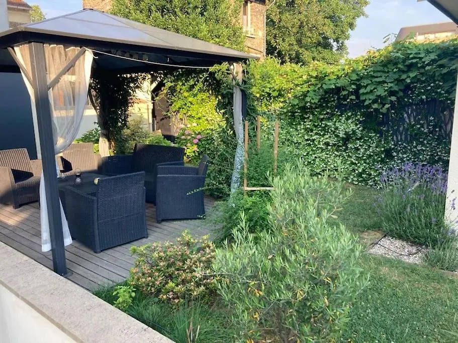 Chambre Independante Dans Jardin Cachan 0*,  France